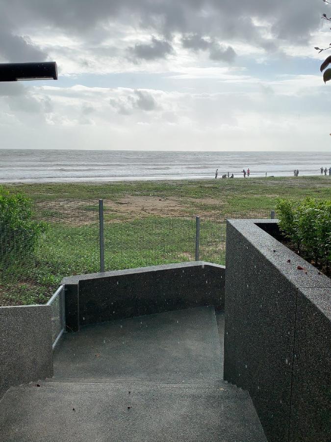 Timur Bay Groundfloor Pool & Seaview Kuantan Exterior photo