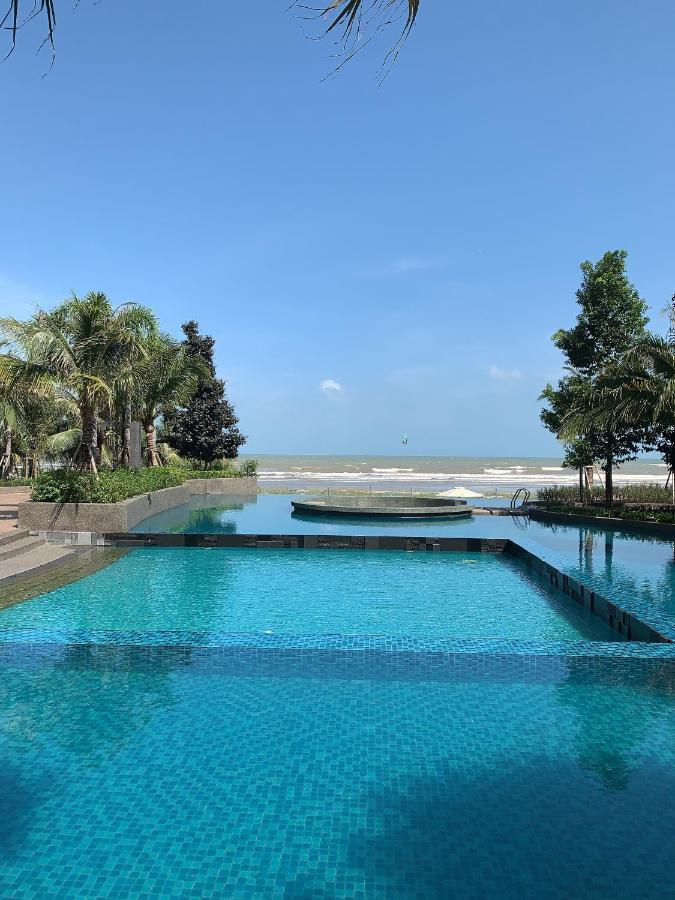 Timur Bay Groundfloor Pool & Seaview Kuantan Exterior photo
