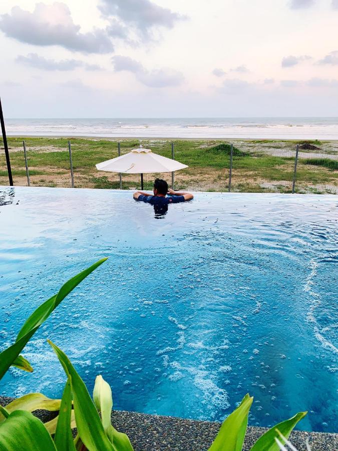 Timur Bay Groundfloor Pool & Seaview Kuantan Exterior photo