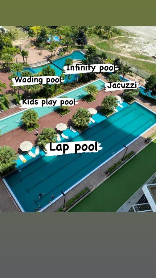 Timur Bay Groundfloor Pool & Seaview Kuantan Exterior photo